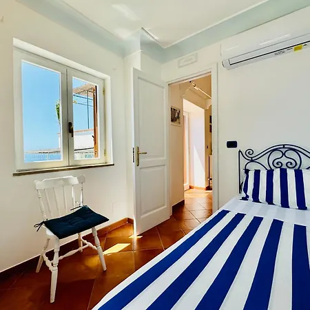 Nyaraló Yourhome - La Casa Di Anita *